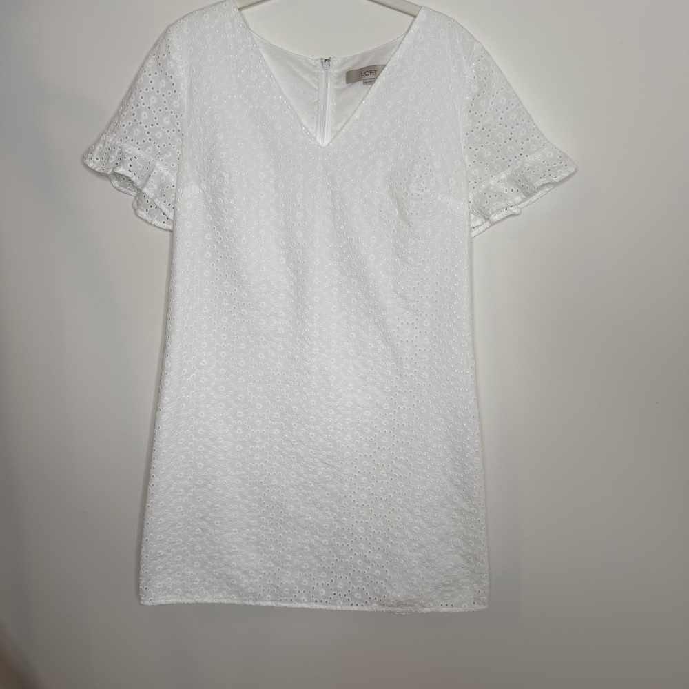 LOFT White Eyelet Short Sleeve V-Neck Shift Dress Size 10‎